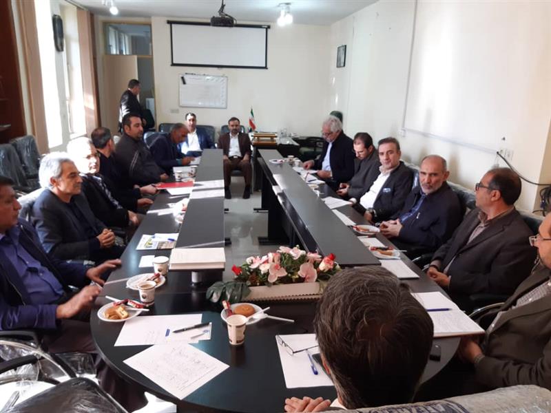 برگزاری جلسه نحوه هماهنگی  محققان معین با مسئولین مراكز خدمات كشاورزی و كارشناسان مروج پهنه در فعالیت های تدریجی نظام نوین ترویج شهرستان شوش